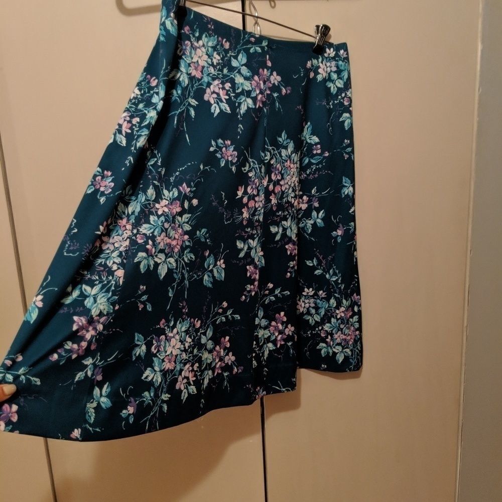 Vintage 2pc floral top & skirt set - Picture 6 of 8